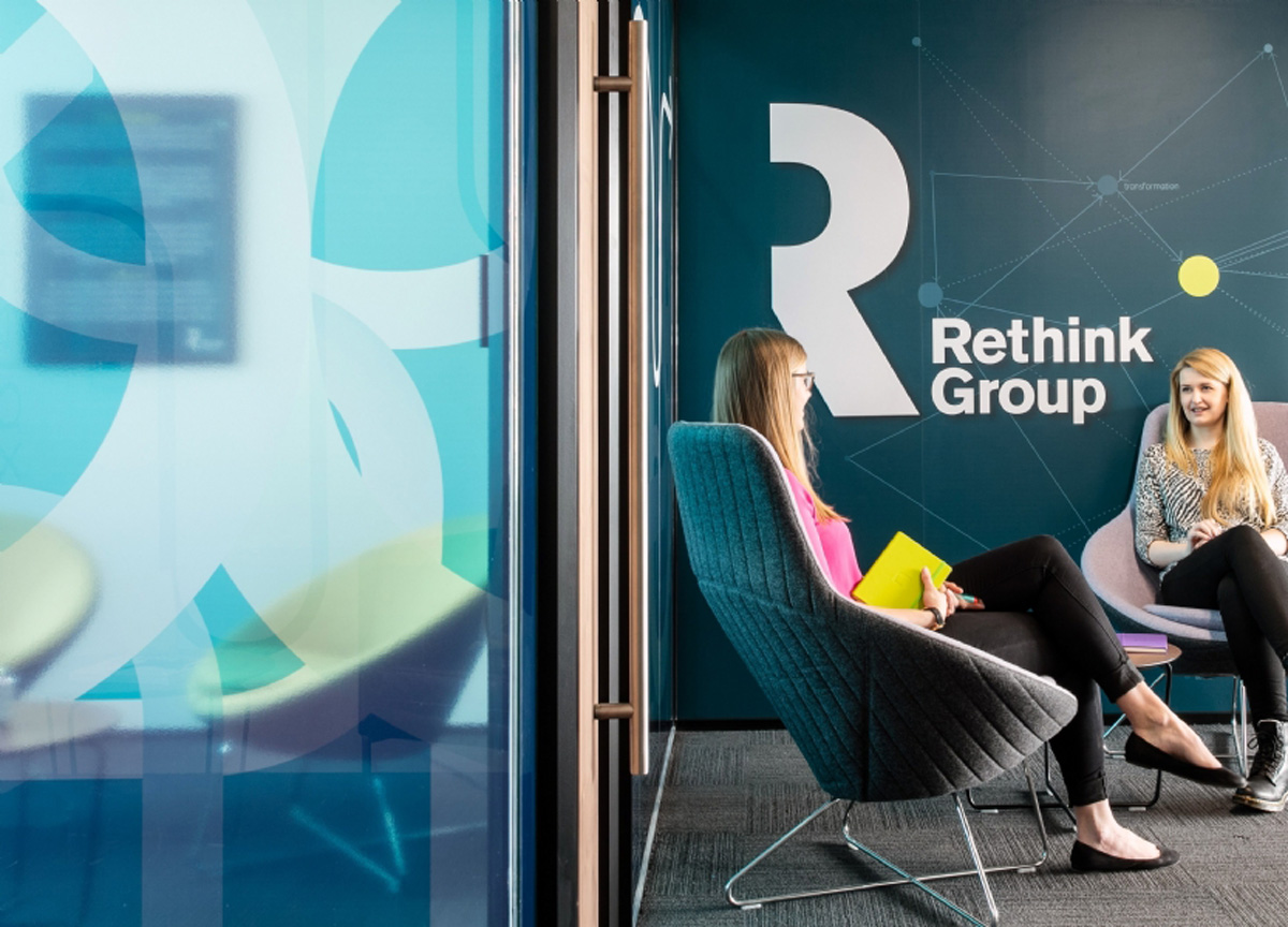 清新灵动 英国人才招聘Rethink Group伯明翰办公设计欣赏