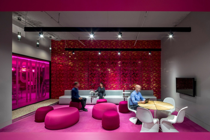 精彩纷呈 Initiative传媒公司纽约办公设计欣赏