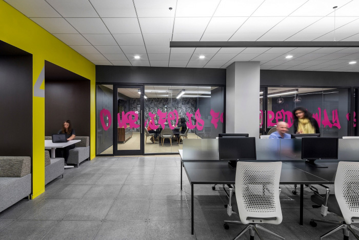 精彩纷呈 Initiative传媒公司纽约办公设计欣赏