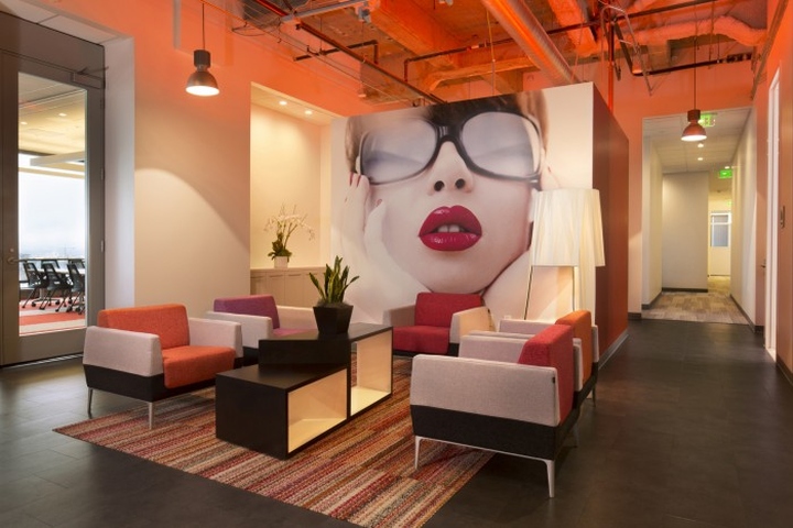 时尚风趣 Macys百货网站办公设计